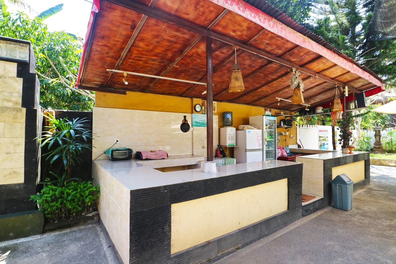 Sunjaya Kubu Guesthouse Nusa Lembongan  Ngoại thất bức ảnh