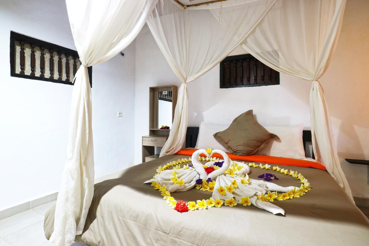 Sunjaya Kubu Guesthouse Nusa Lembongan  Ngoại thất bức ảnh